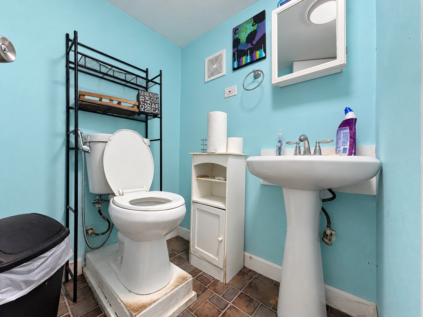 4417 Avenue O 1/2, Galveston, TX 77550 1/2 bathroom off garage