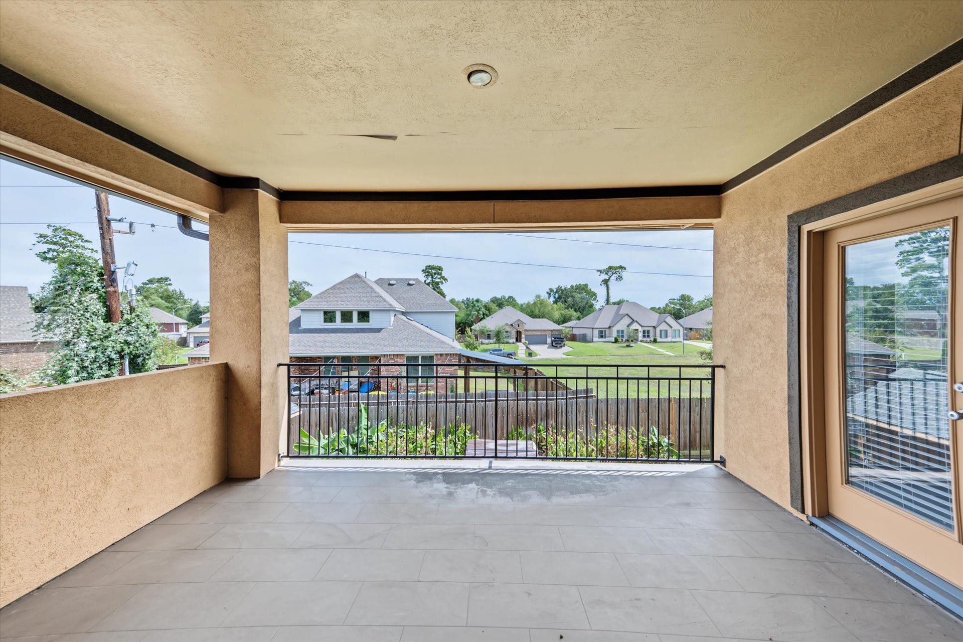 Upstairs patio and balcony