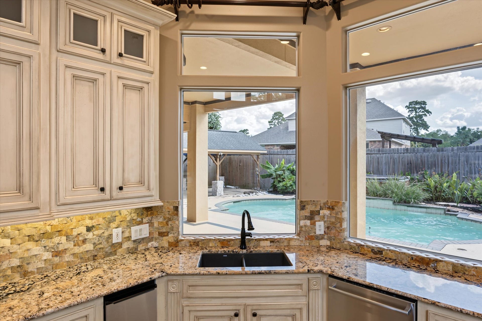 15818 Conners Ace Drive, Spring, TX 77379