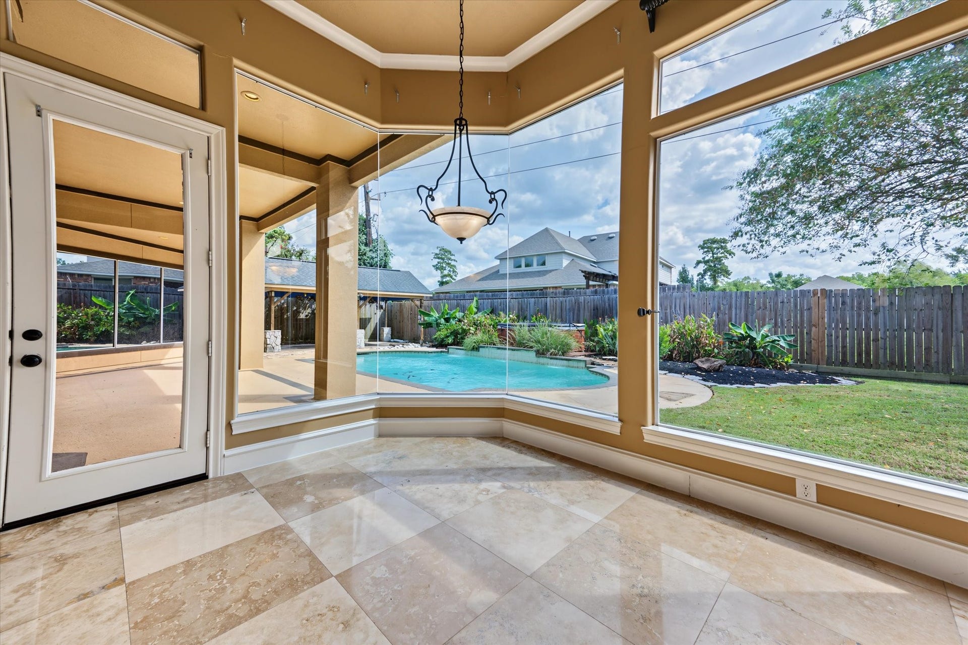 Breakfast area