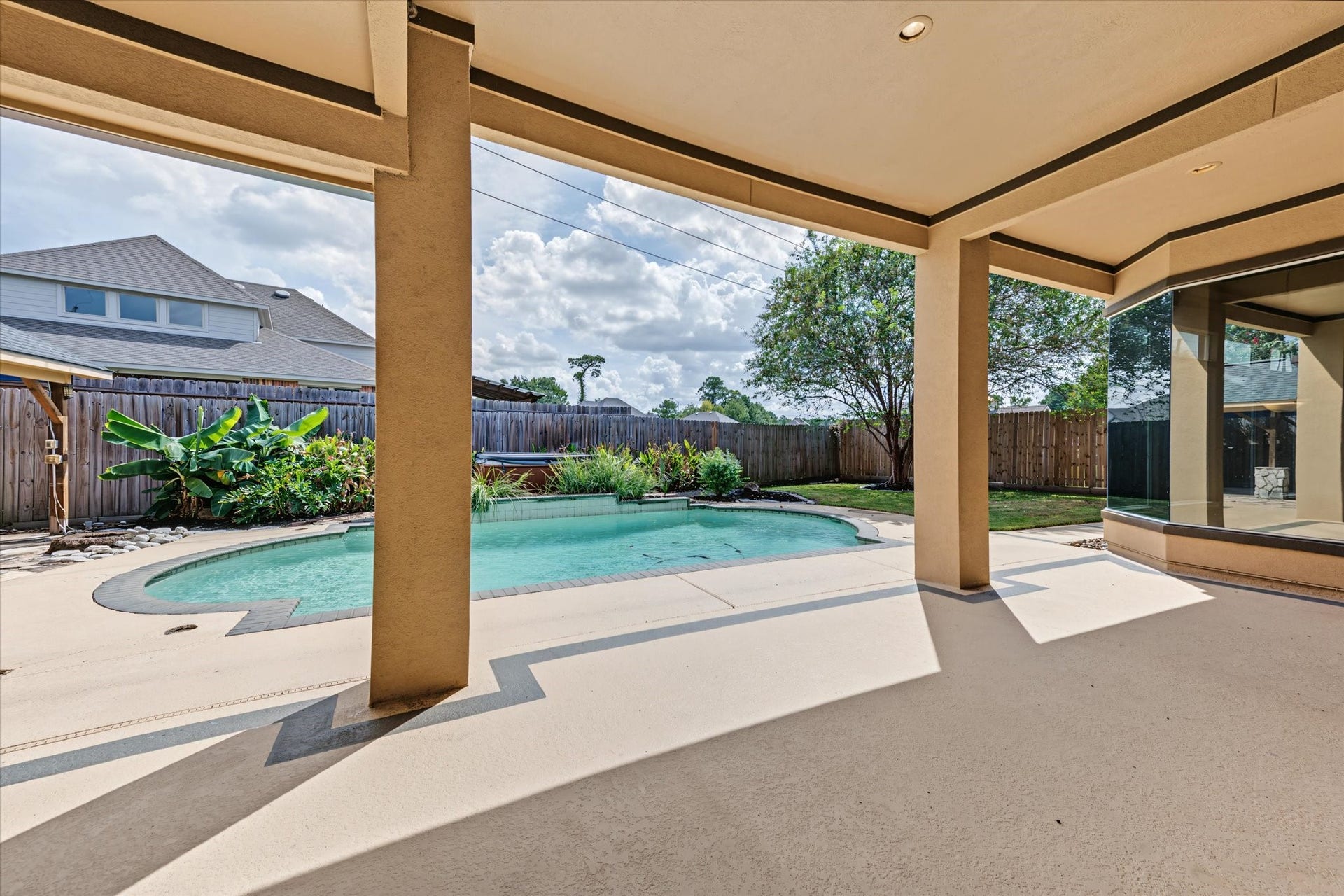 15818 Conners Ace Drive, Spring, TX 77379