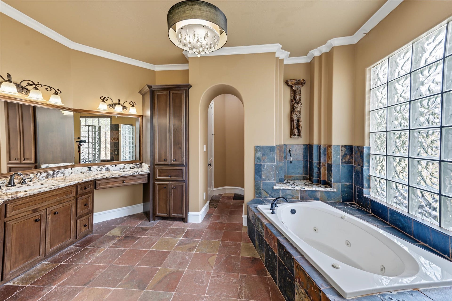 15818 Conners Ace Drive, Spring, TX 77379