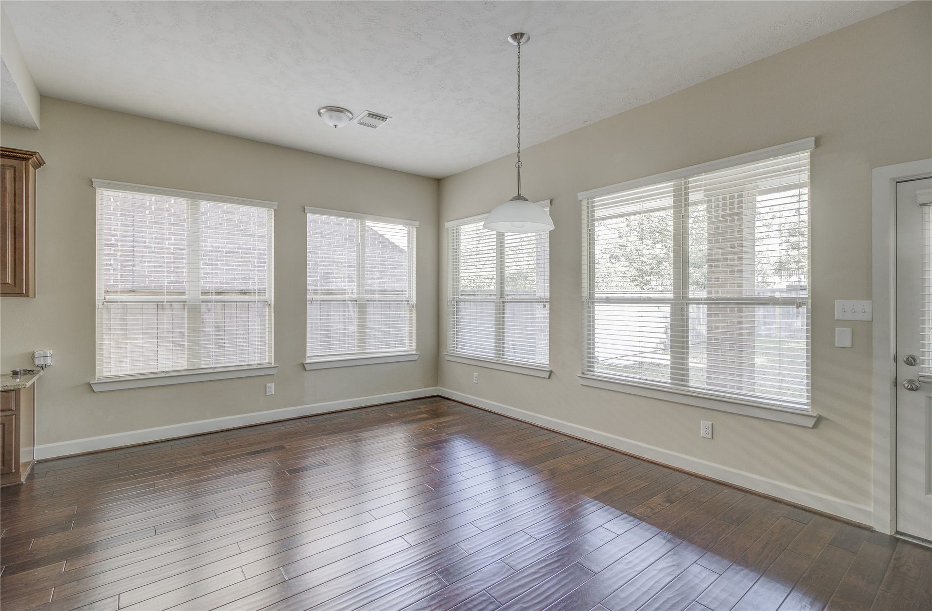 70 S Almondell Circle, The Woodlands, TX 77354 70 S Almondell Circle, The Woodlands, TX 77354
