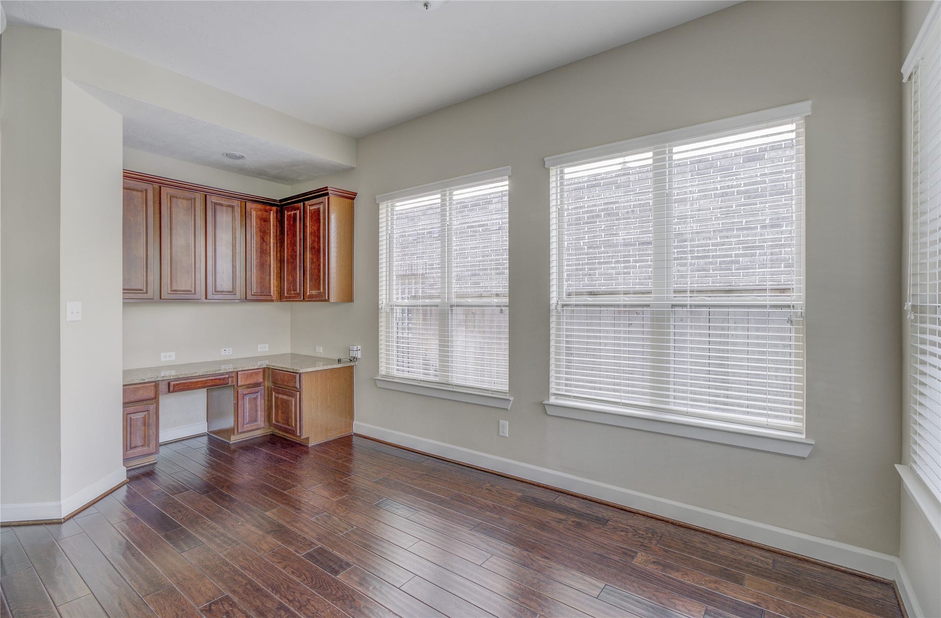 70 S Almondell Circle, The Woodlands, TX 77354 70 S Almondell Circle, The Woodlands, TX 77354