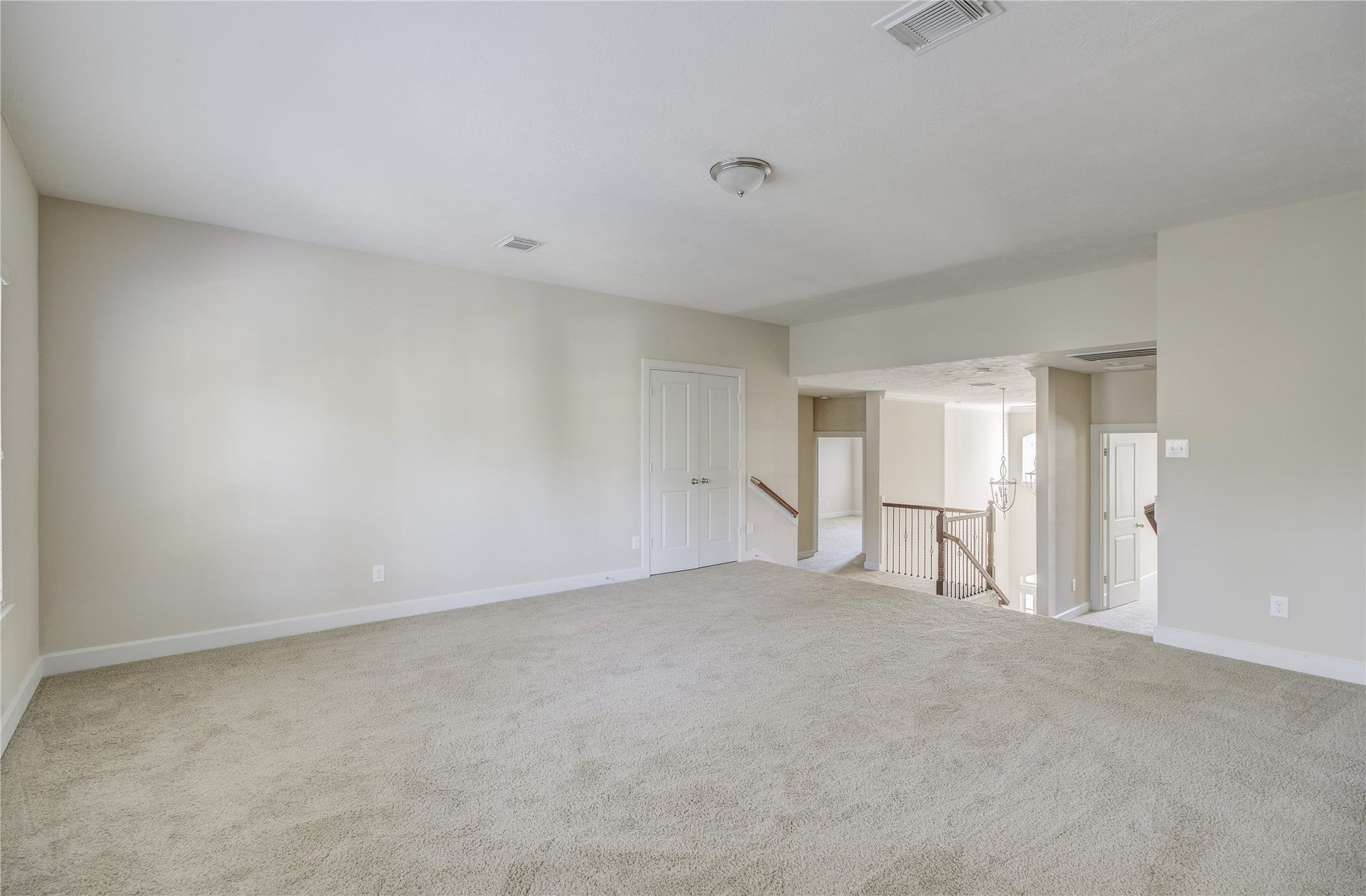 70 S Almondell Circle, The Woodlands, TX 77354 70 S Almondell Circle, The Woodlands, TX 77354