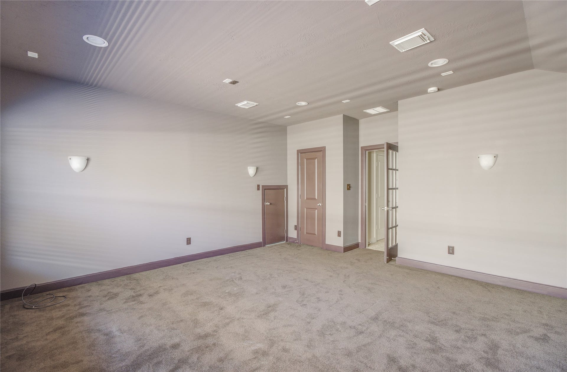 70 S Almondell Circle, The Woodlands, TX 77354 70 S Almondell Circle, The Woodlands, TX 77354