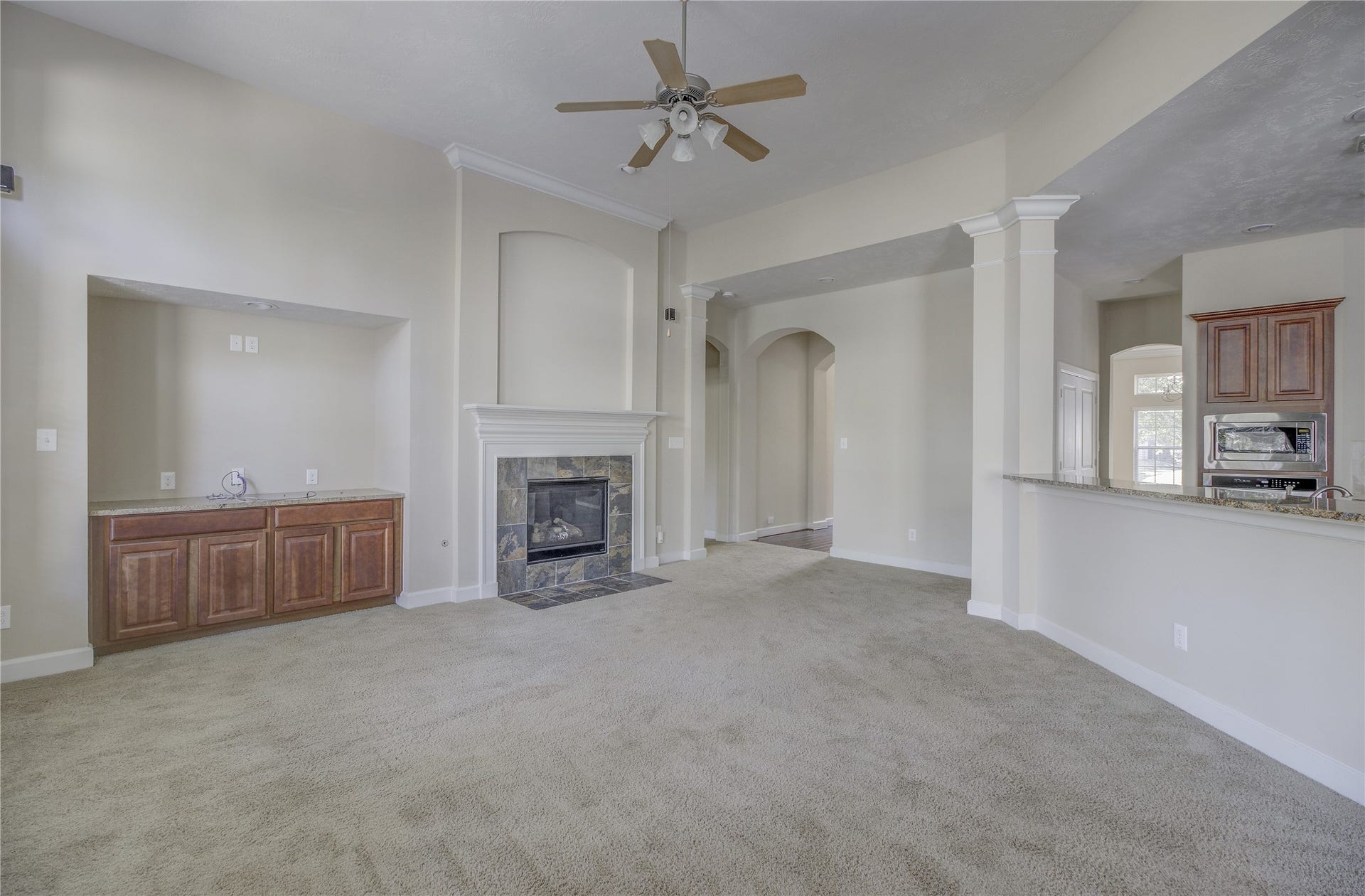 70 S Almondell Circle, The Woodlands, TX 77354 70 S Almondell Circle, The Woodlands, TX 77354