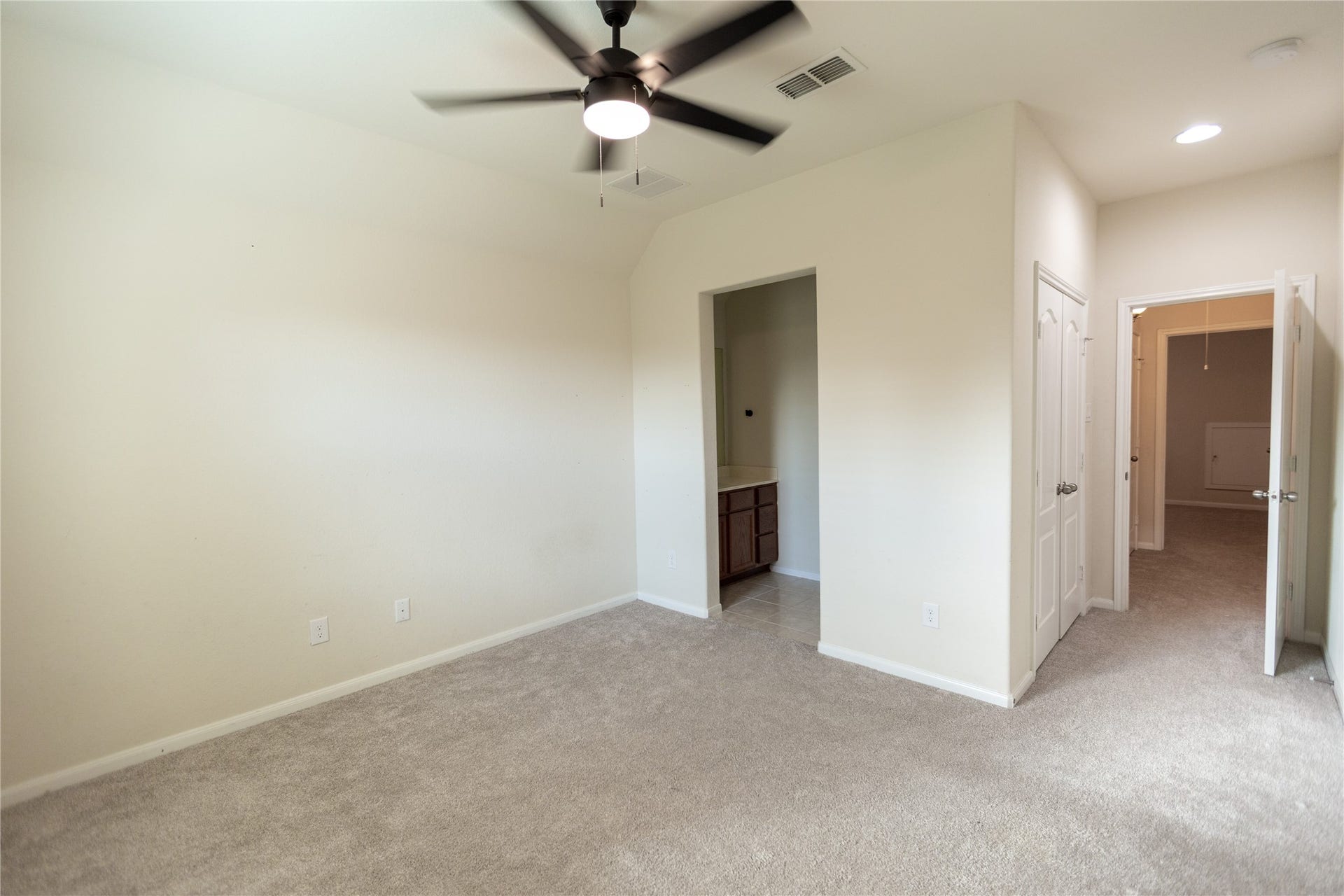 21014 Brunson Falls Drive, Richmond, TX 77407 3rd Bedroom opposite view (upstairs)