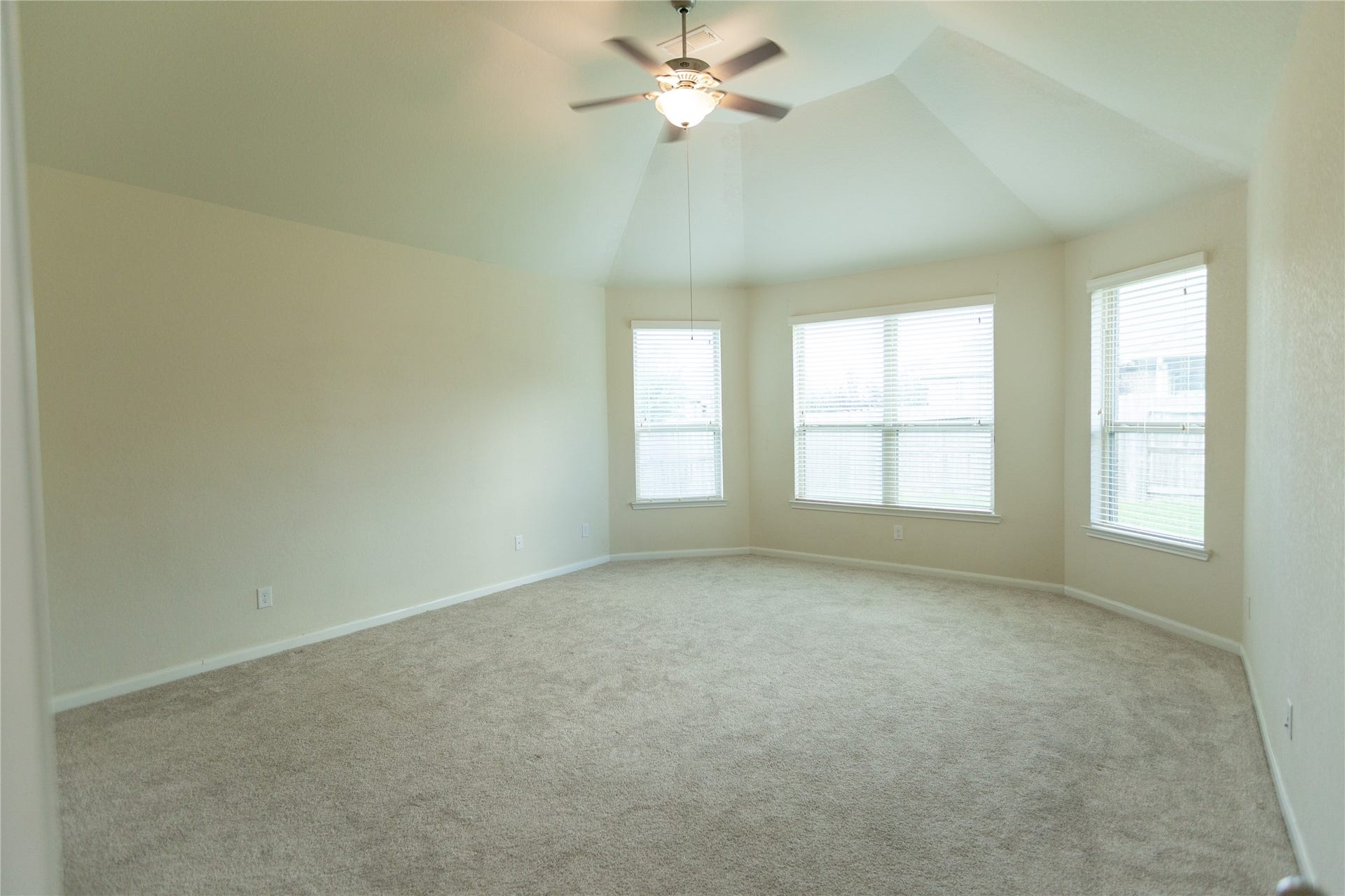 21014 Brunson Falls Drive, Richmond, TX 77407 Primary Bedroom - 1st floor