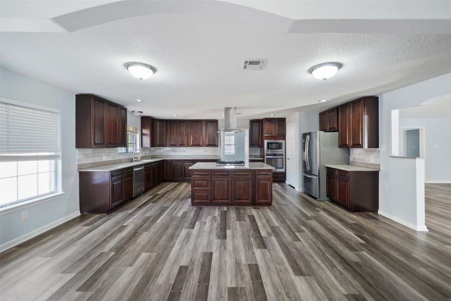 Property photo for 5107 Whittier Oaks Drive, Friendswood, TX