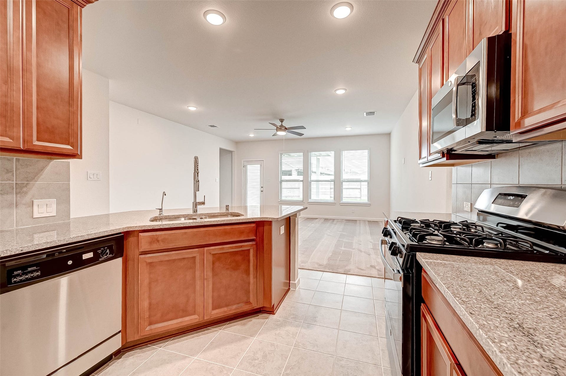 18822 Fulvetta Haven Way, Richmond, TX 77407 18822 Fulvetta Haven Way, Richmond, TX 77407