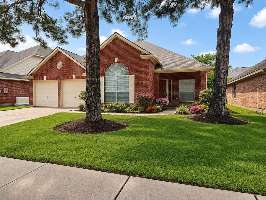 Property photo for 7127 Bristol Ridge Drive, Houston, TX