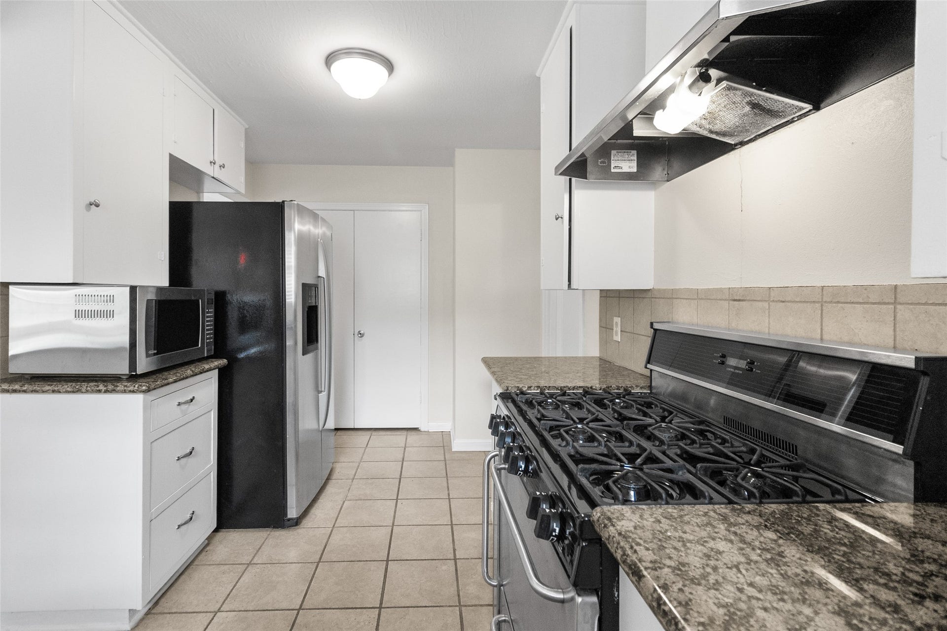 3023 Fairhope Street, Houston, TX 77025 3023 Fairhope Street, Houston, TX 77025