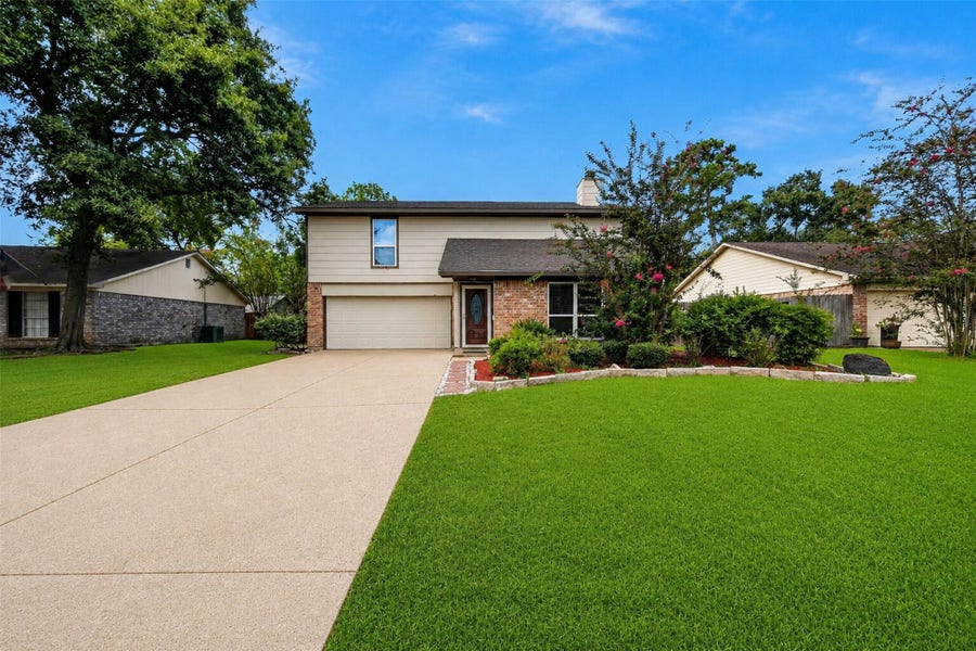 Property photo for 3111 Laurel Fork Drive, Kingwood, TX