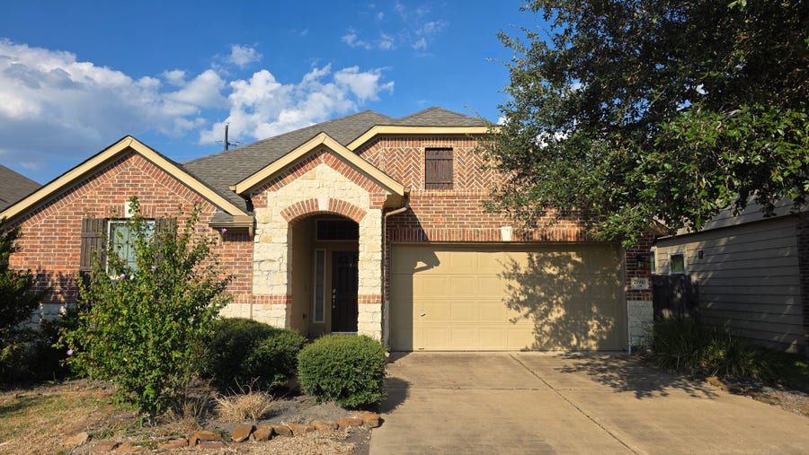 Property photo for 21910 Cascade Hollow Lane, Spring, TX