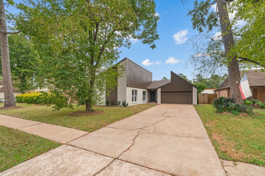 Property photo for 15034 Rose Valley Drive, Houston, TX