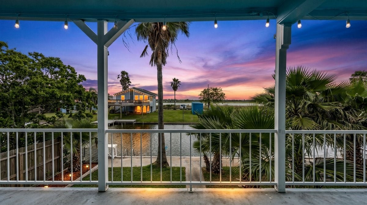 7210 Beau Terre Street, Hitchcock, TX 77563 Great Water Views!