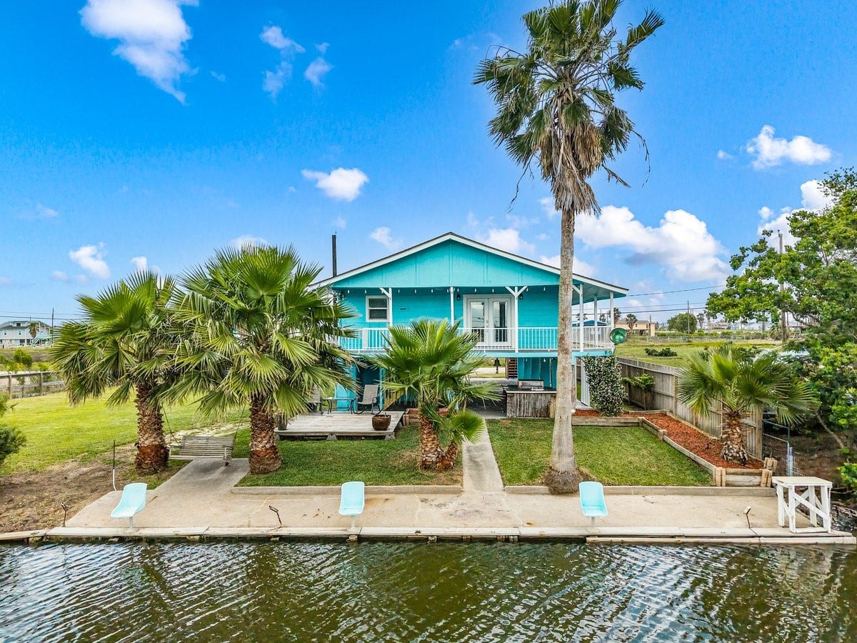 7210 Beau Terre Street, Hitchcock, TX 77563 House + Extra Lot!!!