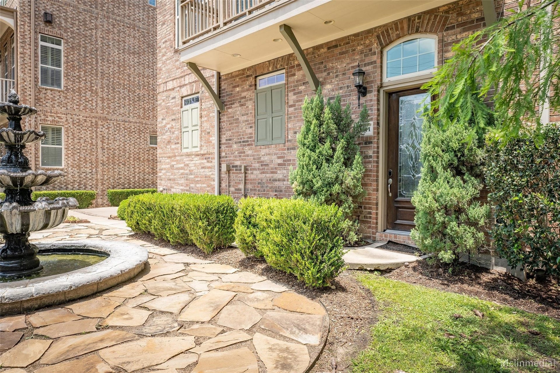 1611 W 23rd Street, Houston, TX 77008 Home with character!