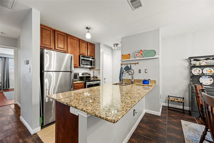 Property photo for 5343 Richmond Avenue, #30, Houston, TX