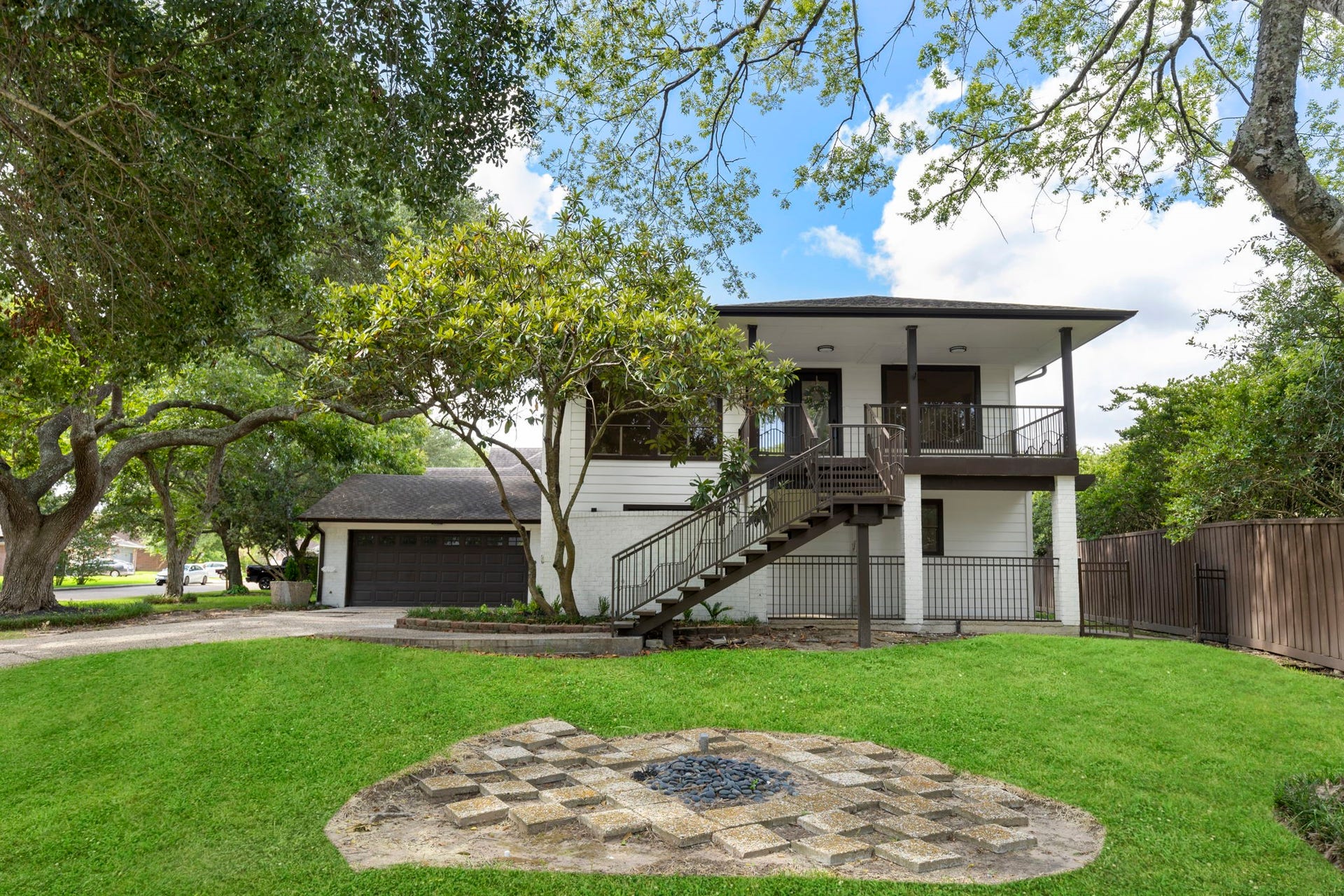190 Dawns Edge Drive, Montgomery, TX 77356 190 Dawns Edge Drive, Montgomery, TX 77356