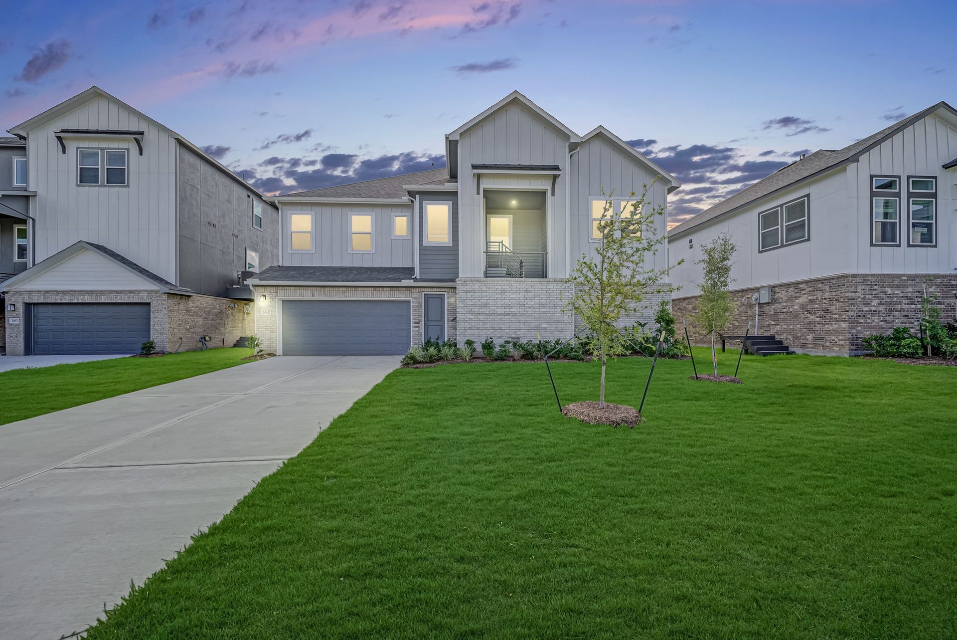 20637 Dynamic Court, Humble, TX 77338 4 BEDROOMS | 3.5 BATHS Effortlessly stylish and designed for today's lifestyle, this exceptional home offers 4 bedrooms, 3.5 baths, and a 2+ car garage in the sought-after community of Townsen Landing. The 1st floor main living area showcases open-concept living with a welcoming entry, versatile flex space, expansive family room, dining area, and a beautiful kitchen that serves as the heart of the home.