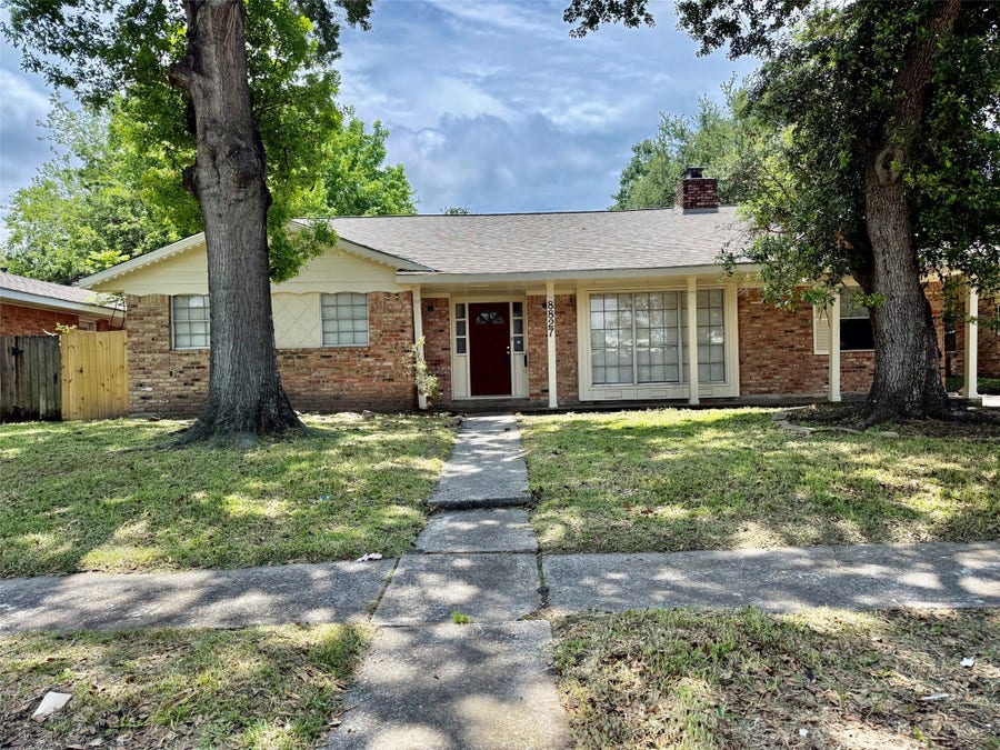 Property photo for 8827 Rowan Lane Lane, Houston, TX