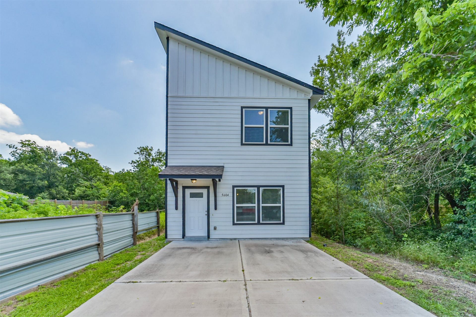 5604 Eastland Street, Houston, TX 77028 5604 Eastland Street, Houston, TX 77028