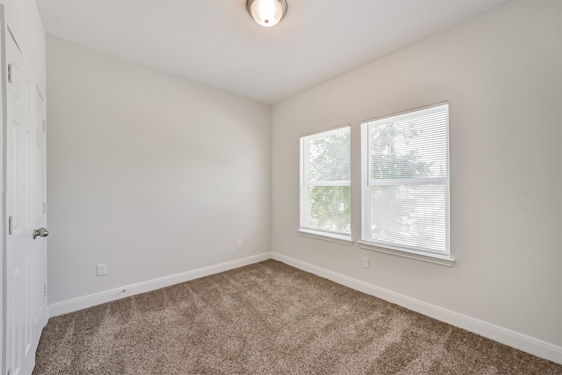 5604 Eastland Street, Houston, TX 77028 5604 Eastland Street, Houston, TX 77028