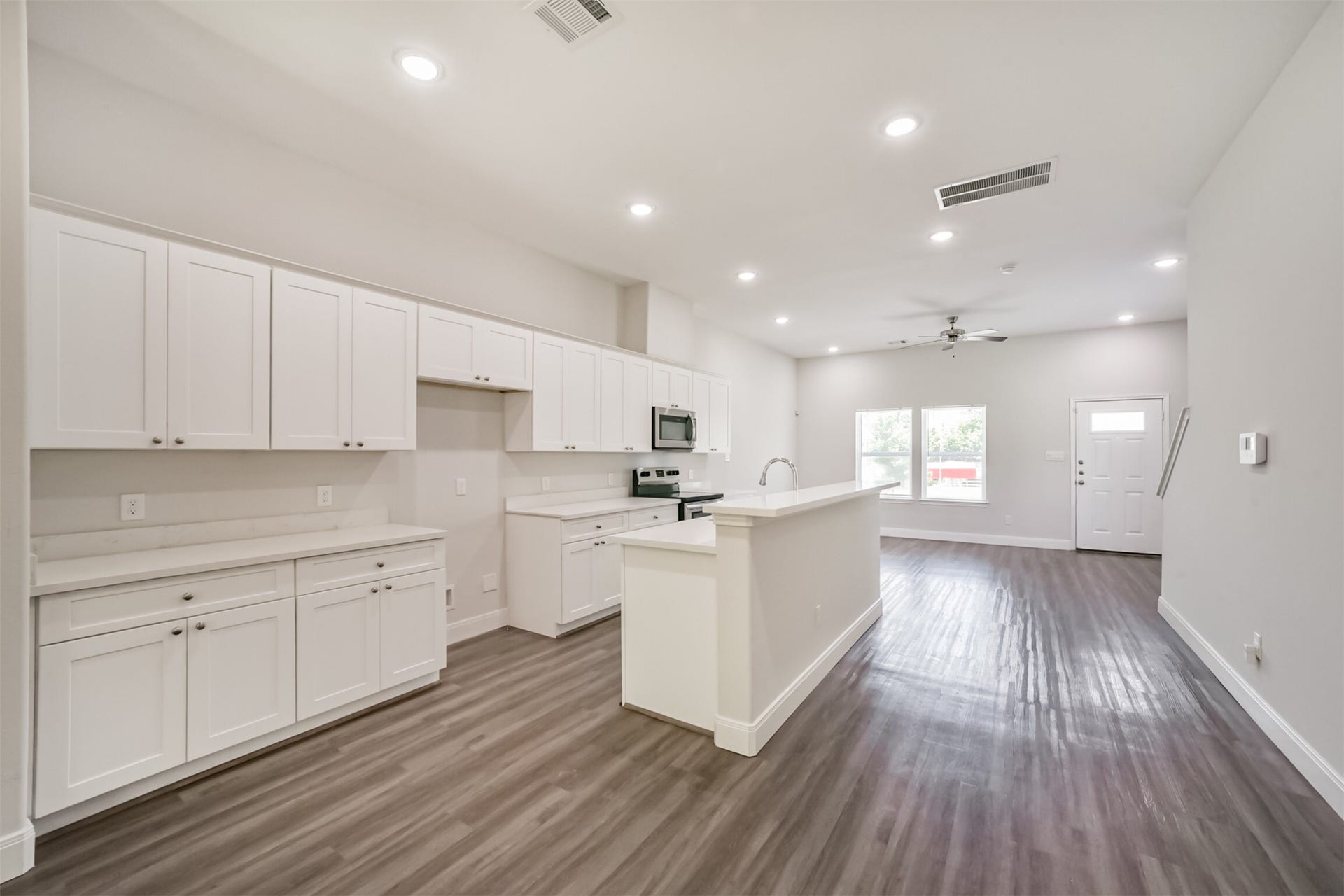 5604 Eastland Street, Houston, TX 77028 5604 Eastland Street, Houston, TX 77028