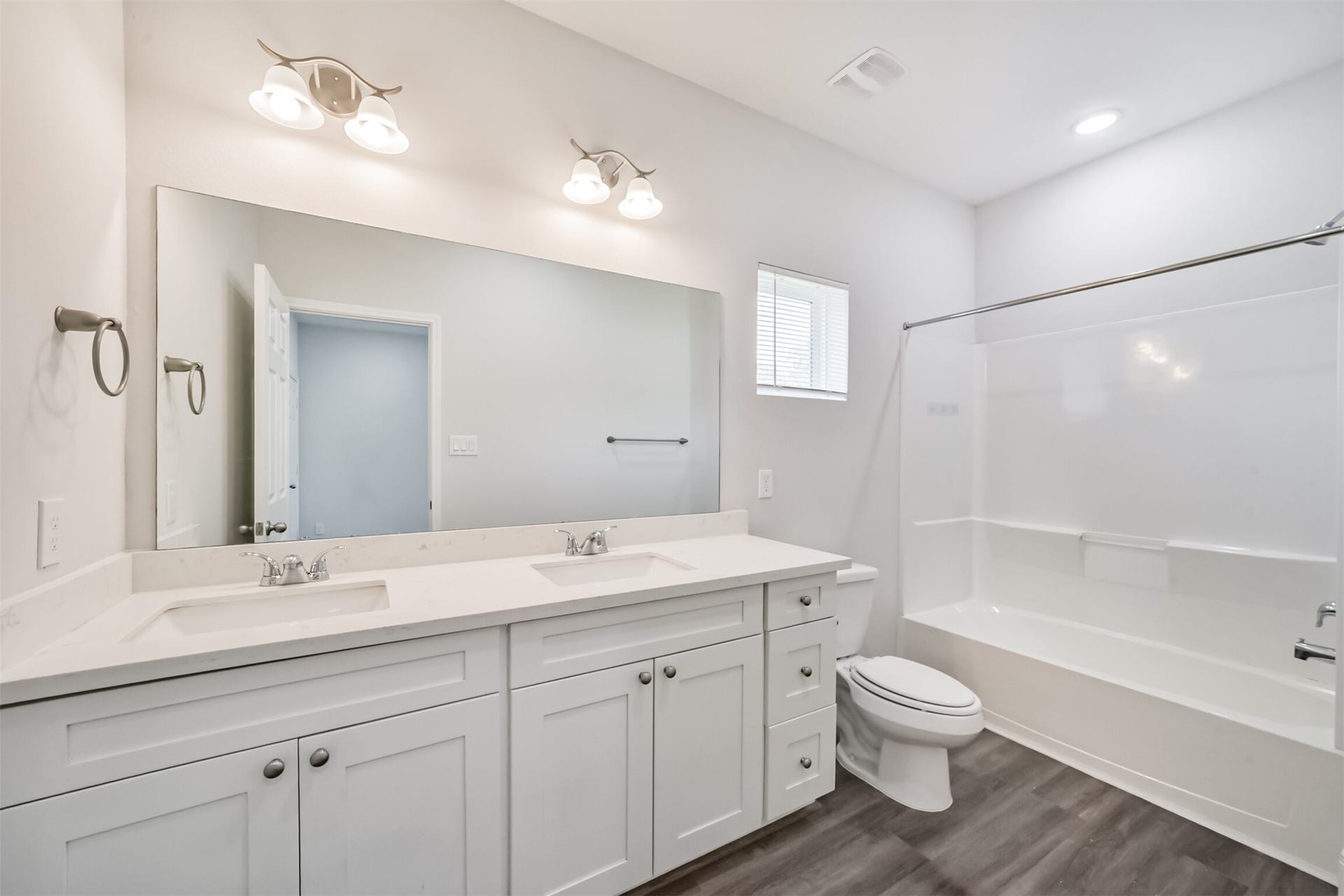 5604 Eastland Street, Houston, TX 77028 5604 Eastland Street, Houston, TX 77028