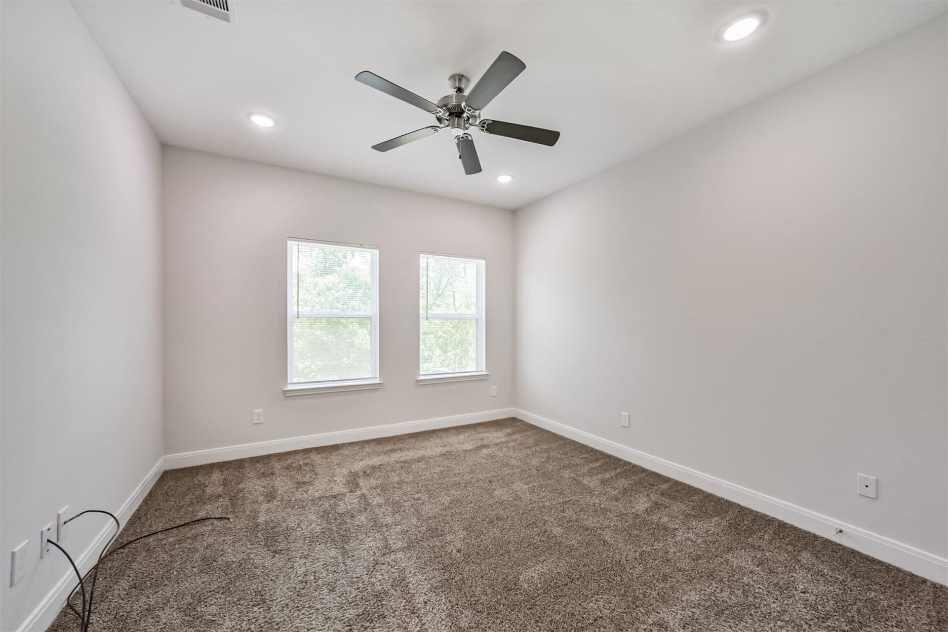 5604 Eastland Street, Houston, TX 77028 5604 Eastland Street, Houston, TX 77028