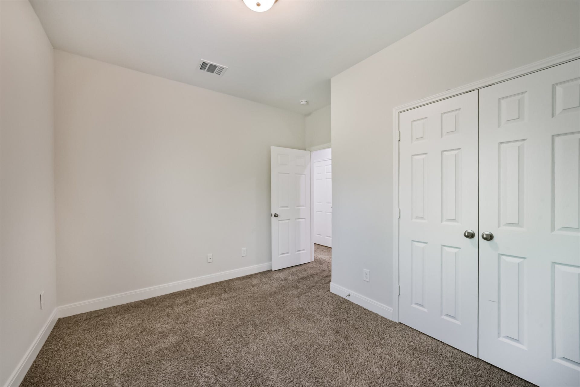 5604 Eastland Street, Houston, TX 77028 5604 Eastland Street, Houston, TX 77028