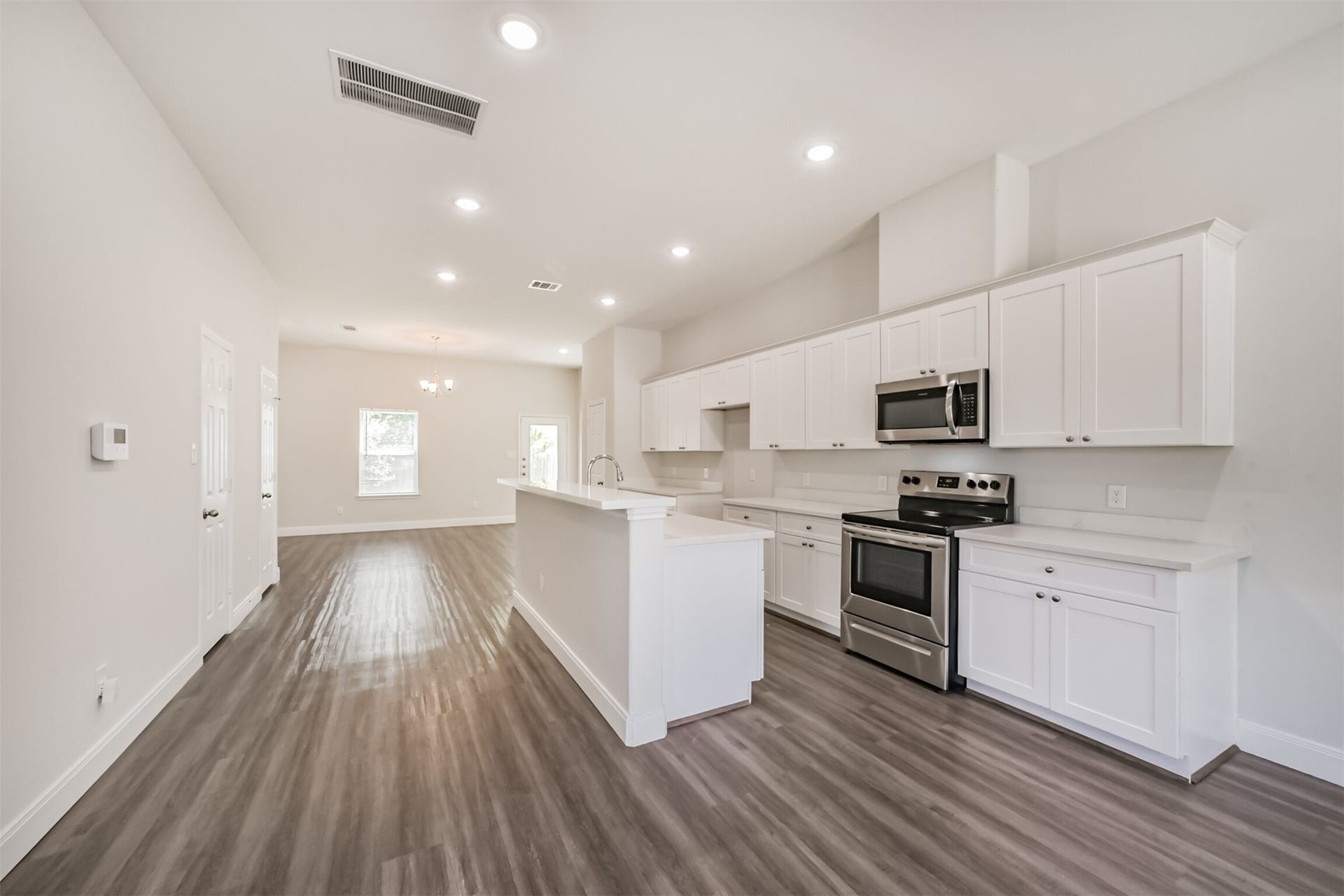 5604 Eastland Street, Houston, TX 77028 5604 Eastland Street, Houston, TX 77028