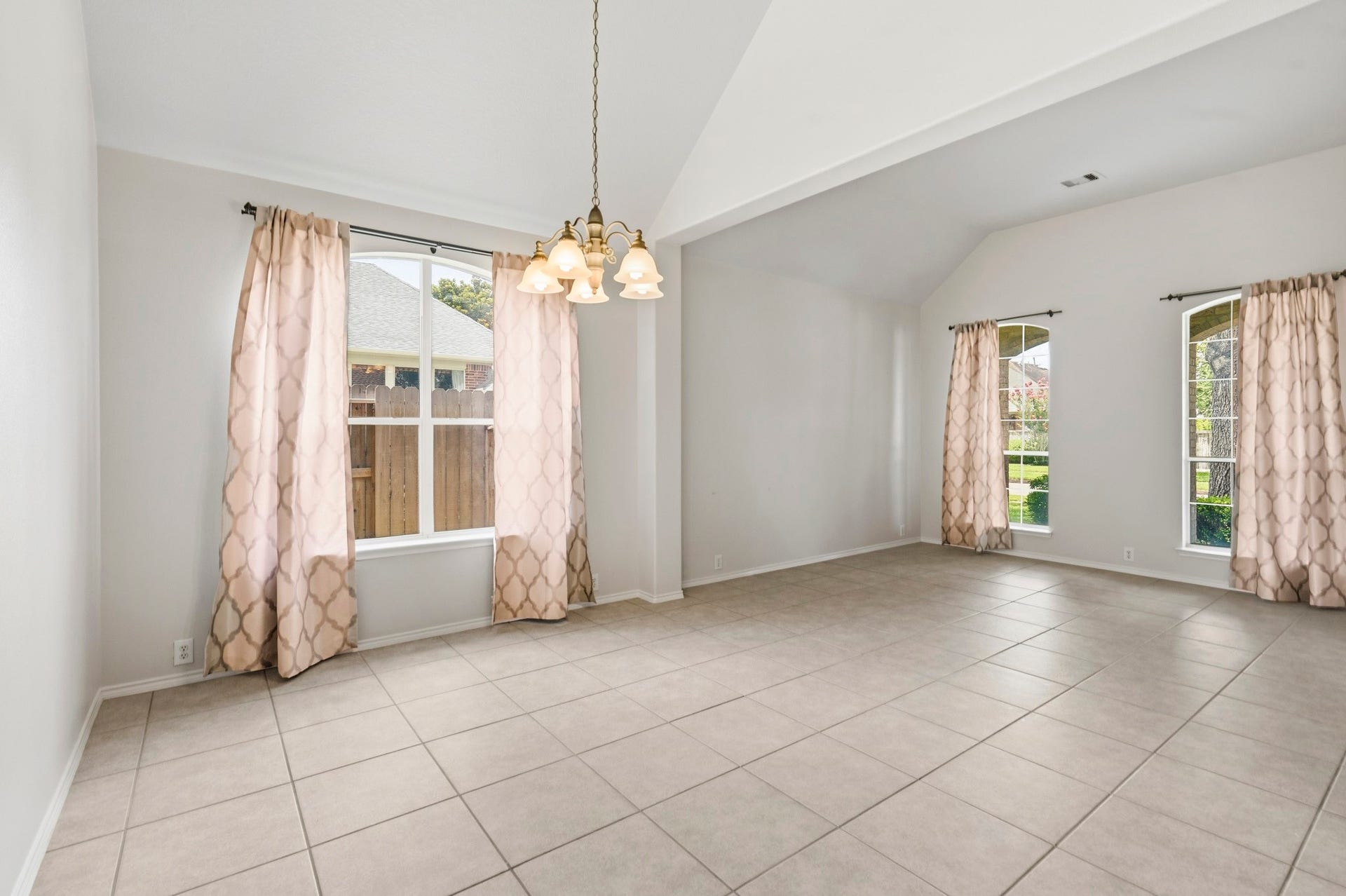 5515 Granite Meadow Drive, Katy, TX 77494 Bright and open formal living and dining spaces, perfect for entertaining guests or hosting special occasions.