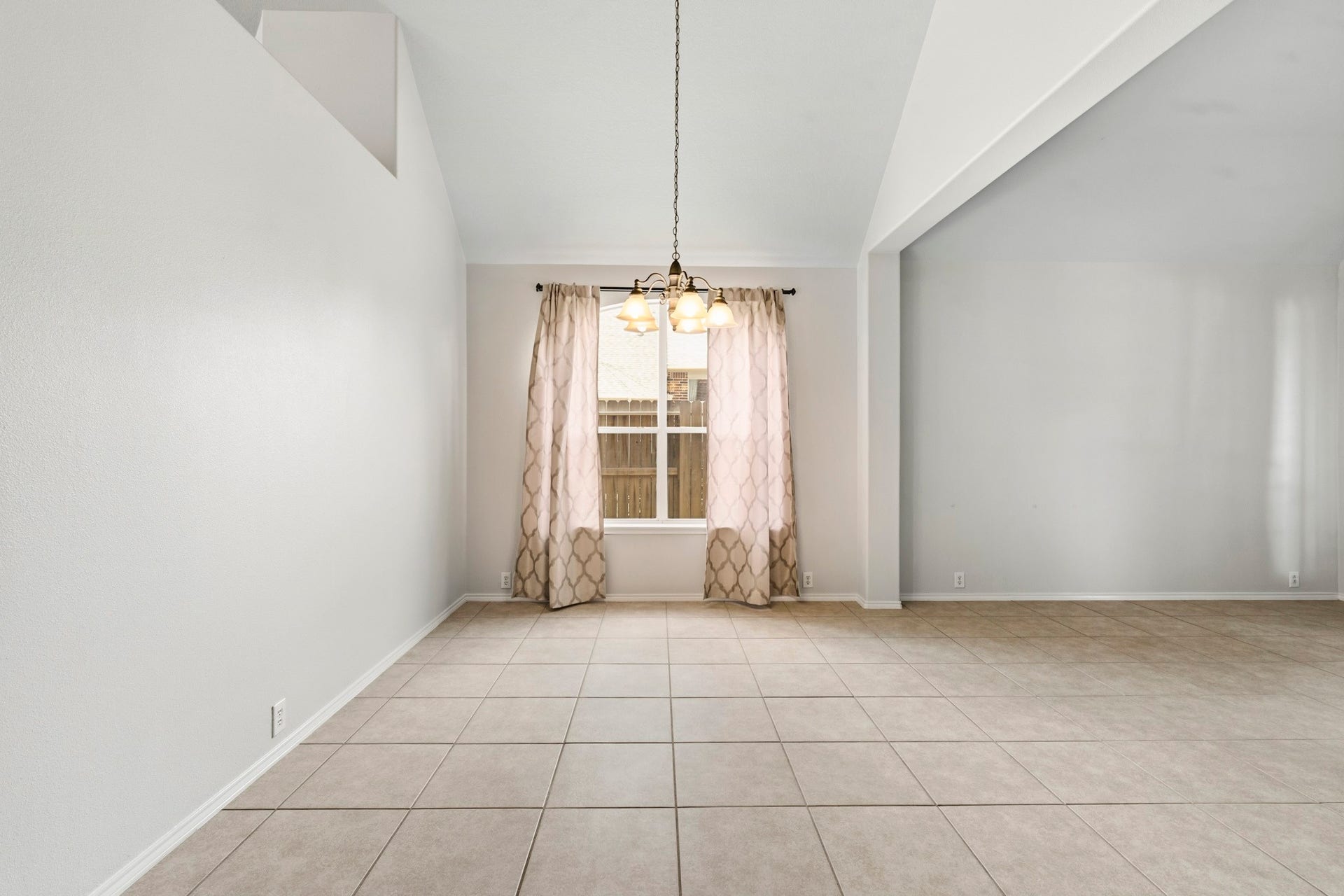 5515 Granite Meadow Drive, Katy, TX 77494 Formal dining room with ample space for gatherings, holiday celebrations, and memorable family meals.