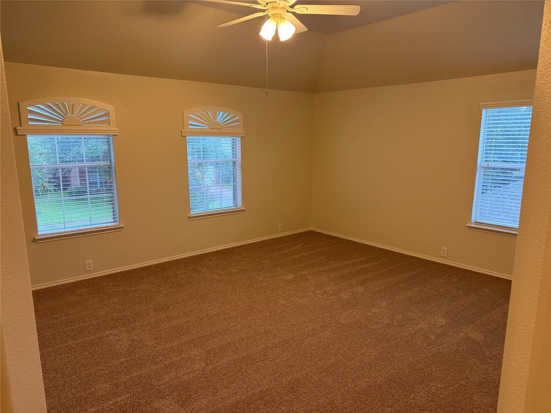 5515 Granite Meadow Drive, Katy, TX 77494 Spacious Game Room w tree top views