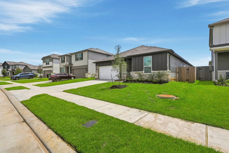 Property photo for 17314 White Peace Drive, Waller, TX