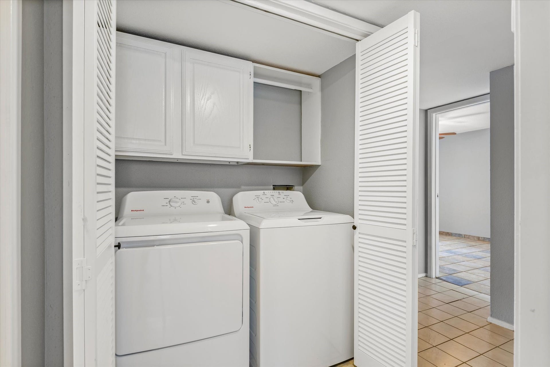 18515 Egret Bay Boulevard, #808, Webster, TX 77058 18515 Egret Bay Boulevard, #808, Webster, TX 77058
