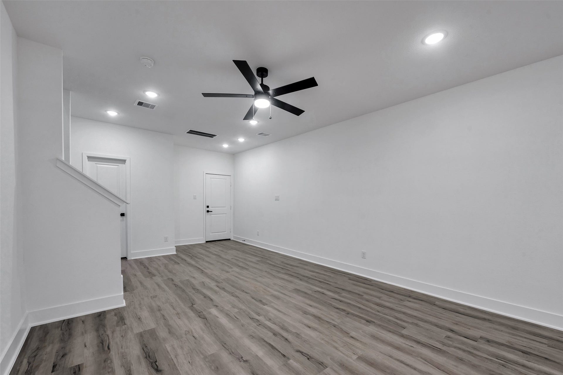 8328 Corinth Street, #B, Houston, TX 77051 8328 Corinth Street, #B, Houston, TX 77051