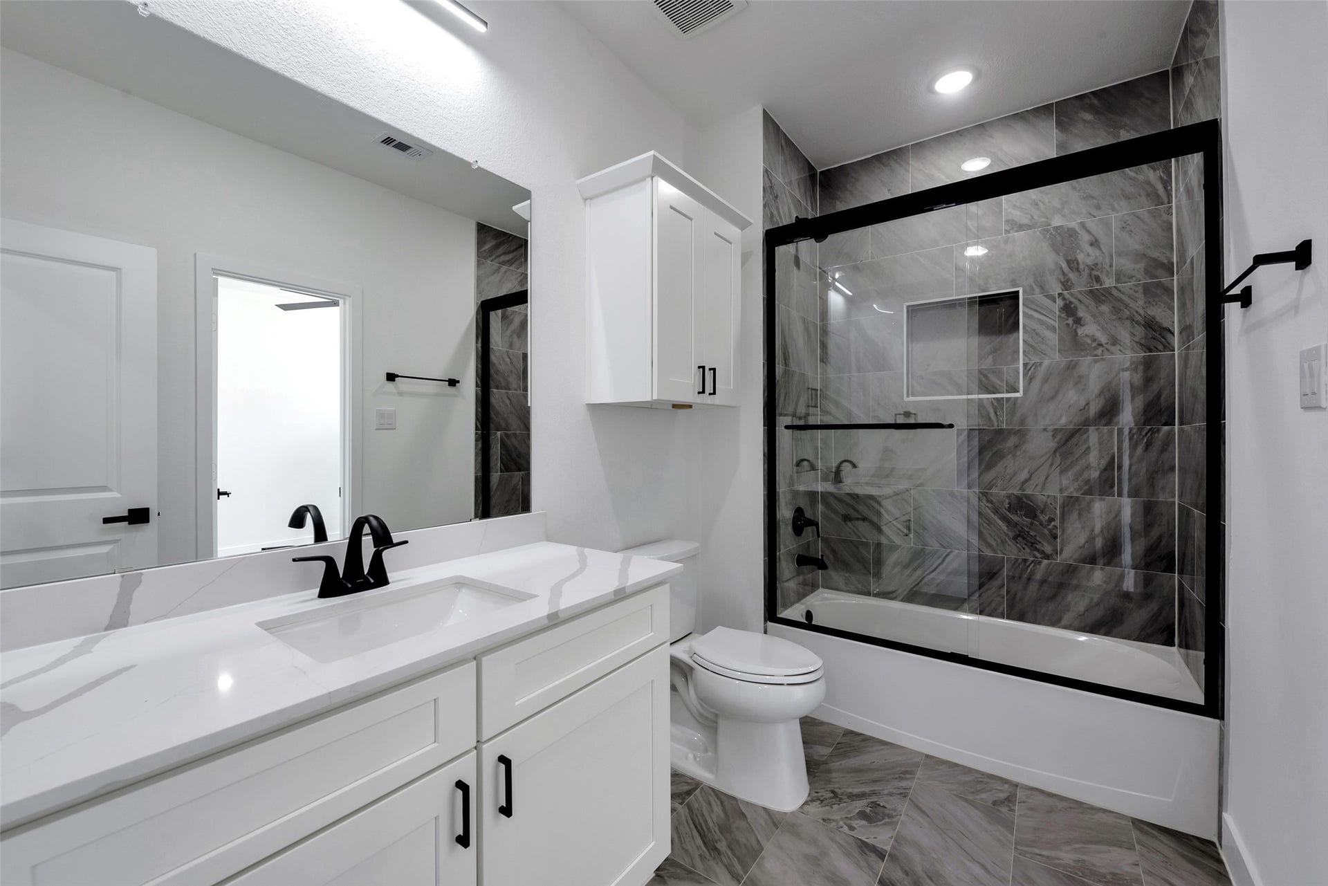 8328 Corinth Street, #B, Houston, TX 77051 8328 Corinth Street, #B, Houston, TX 77051