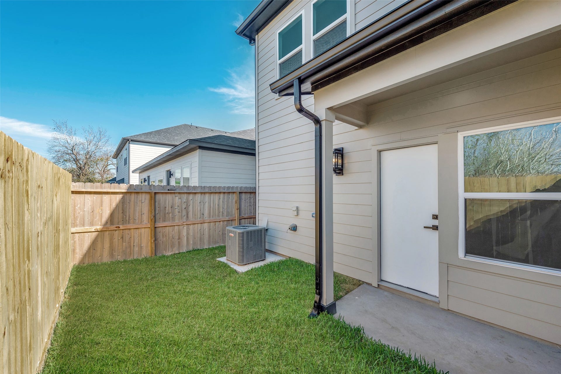 8328 Corinth Street, #B, Houston, TX 77051 8328 Corinth Street, #B, Houston, TX 77051