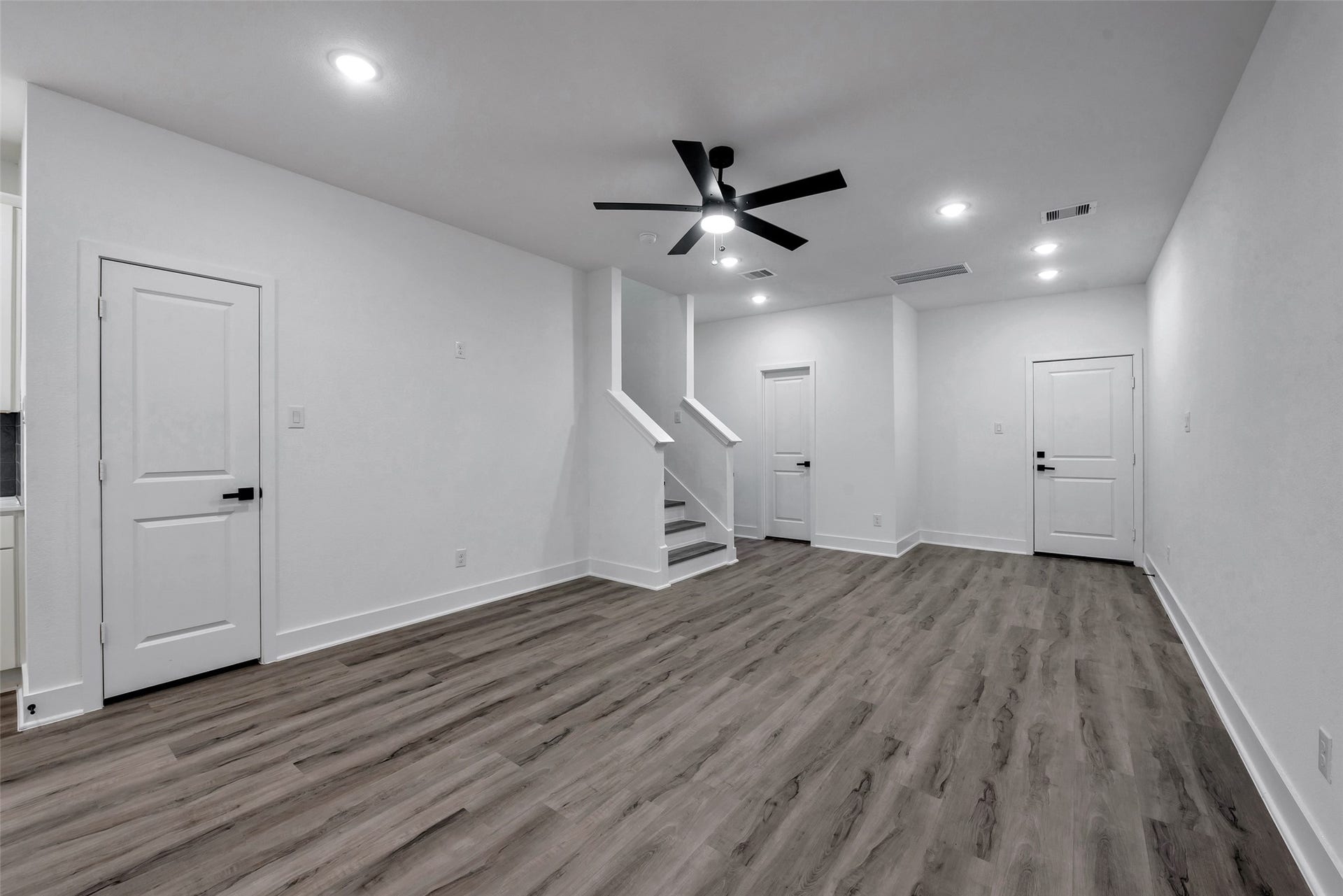 8328 Corinth Street, #B, Houston, TX 77051 8328 Corinth Street, #B, Houston, TX 77051
