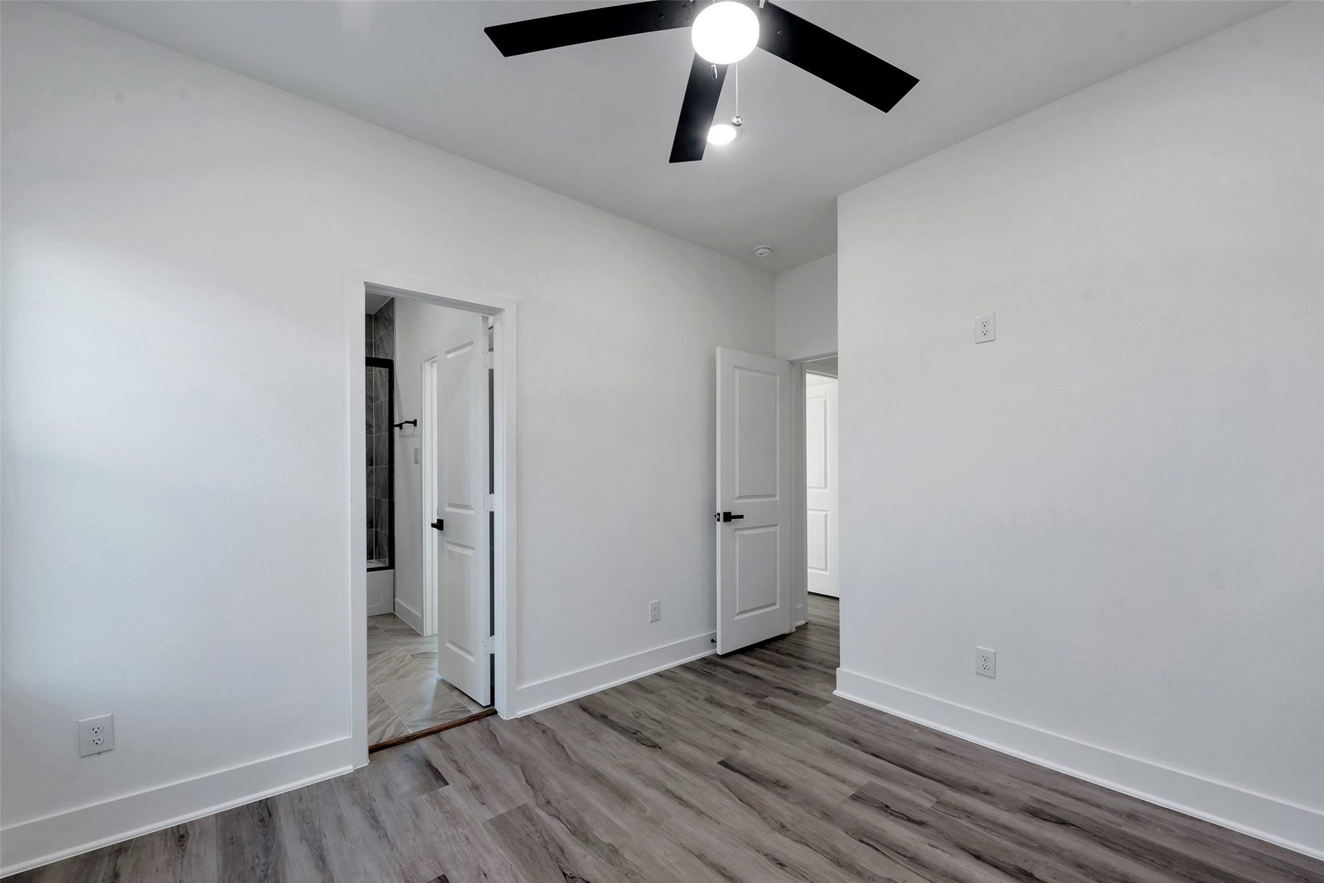 8328 Corinth Street, #B, Houston, TX 77051 8328 Corinth Street, #B, Houston, TX 77051