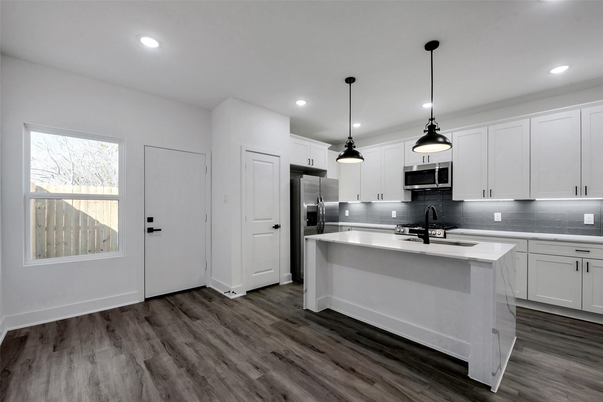 8328 Corinth Street, #B, Houston, TX 77051 8328 Corinth Street, #B, Houston, TX 77051
