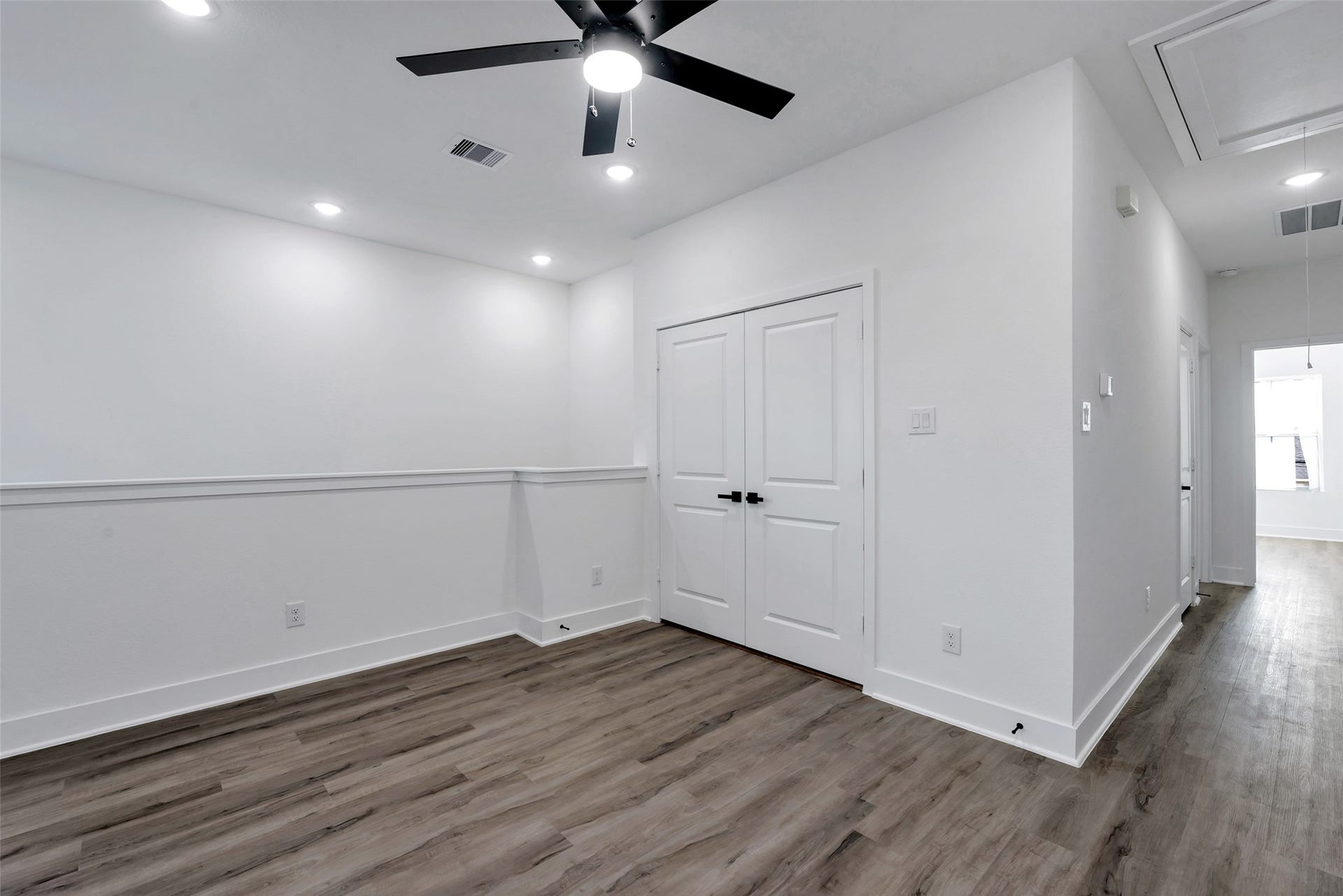 8328 Corinth Street, #B, Houston, TX 77051 8328 Corinth Street, #B, Houston, TX 77051
