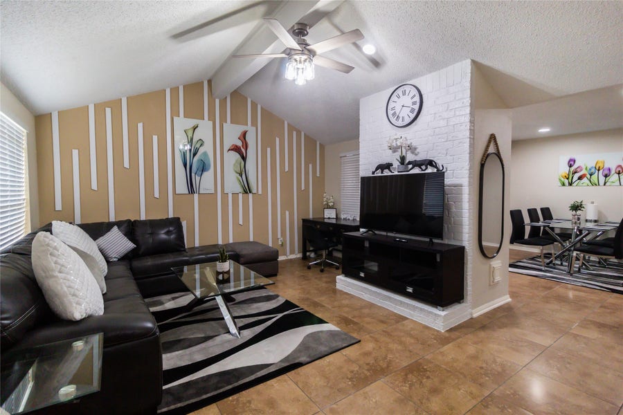 Property photo for 2922 Shadow Trail Drive, Houston, TX