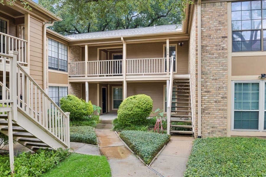 Property photo for 1311 Antoine Drive, #208, Houston, TX