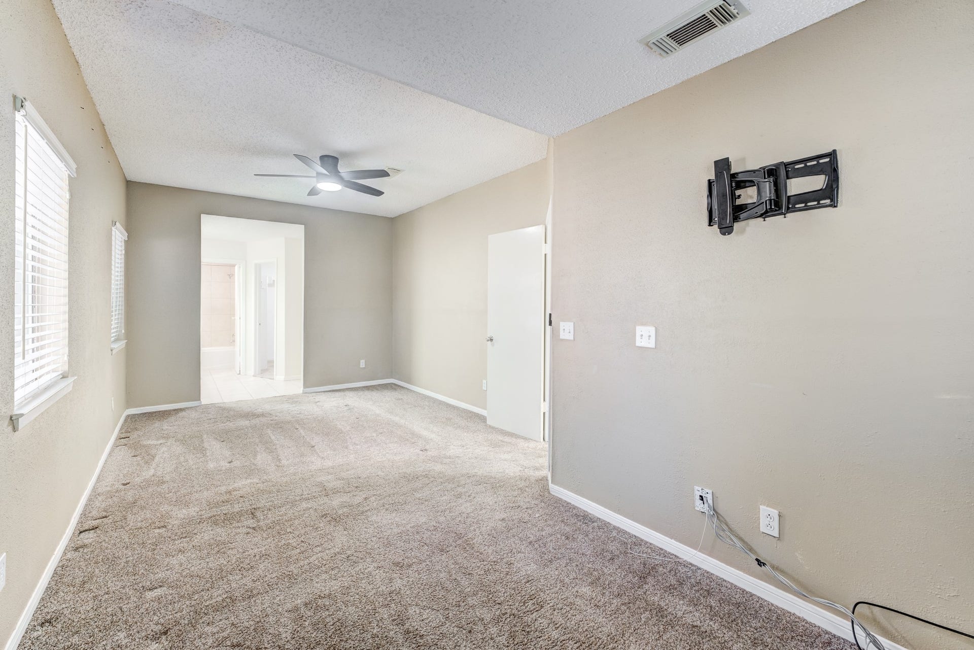 9607 Yearling Court, Houston, TX 77065 9607 Yearling Court, Houston, TX 77065