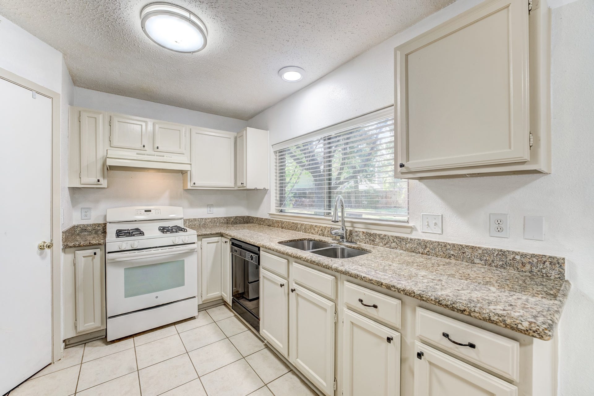9607 Yearling Court, Houston, TX 77065 9607 Yearling Court, Houston, TX 77065